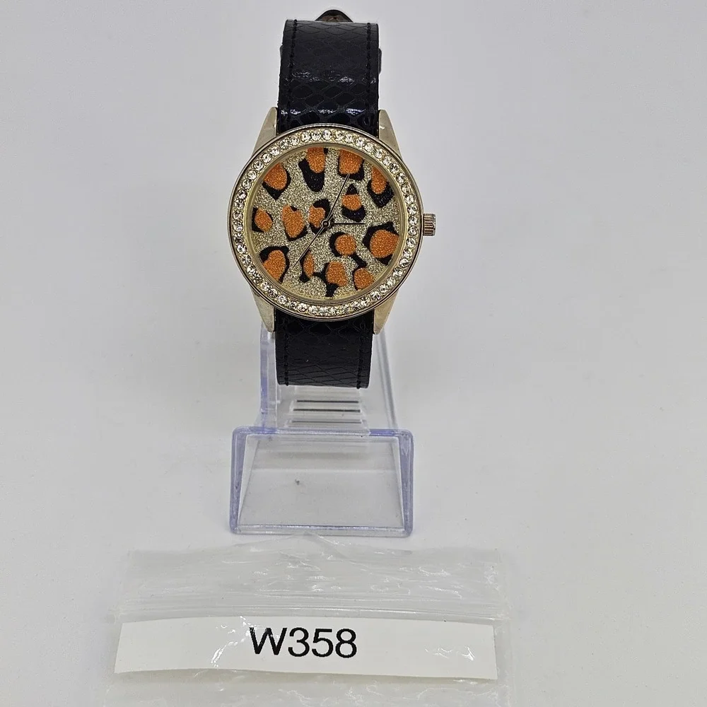 40MM Women's Watch Animal Print Dial Black Faux Leather‎ Band New Battery